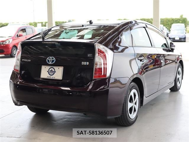 Toyota PRIUS 2014-10 322144-6