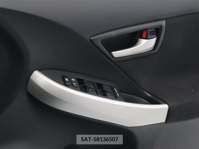 Toyota PRIUS 2014-10 322144-5