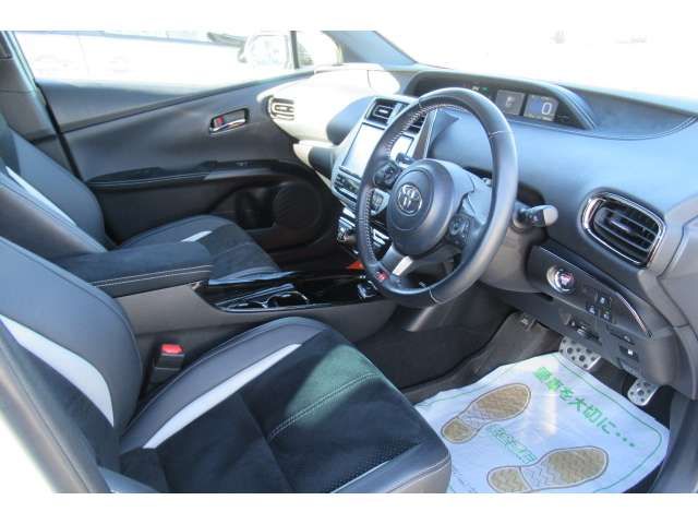 Toyota PRIUS PHV 2018-03 1618-7