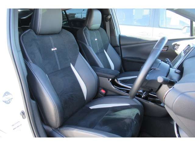 Toyota PRIUS PHV 2018-03 1618-15