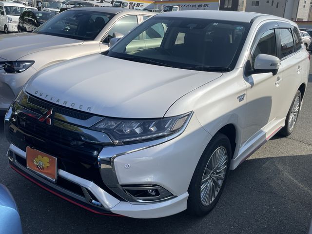 Mitsubishi OUTLANDER PHEV 2019-02 17405-1
