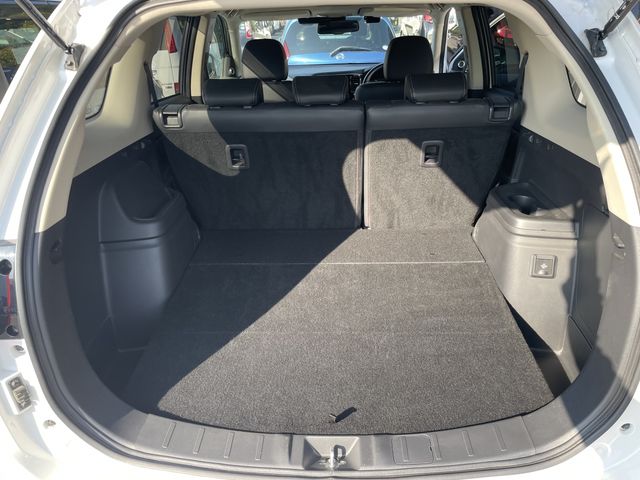 Mitsubishi OUTLANDER PHEV 2019-02 17405-8