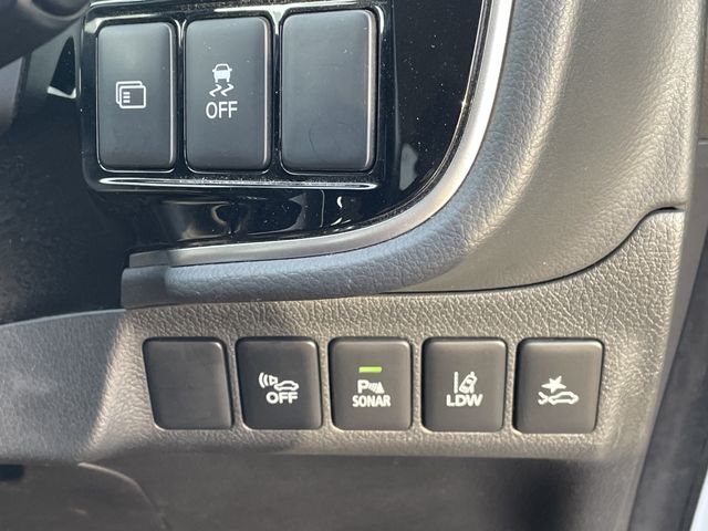 Mitsubishi OUTLANDER PHEV 2019-02 17405-15