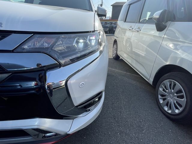 Mitsubishi OUTLANDER PHEV 2019-02 17405-27