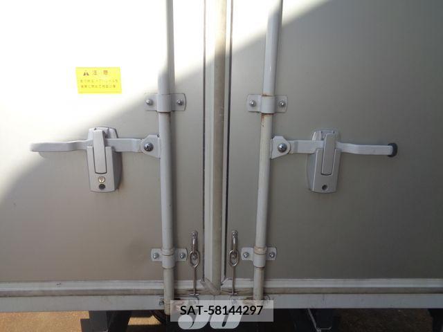 Mitsubishi CANTER 2019-07 242856-14