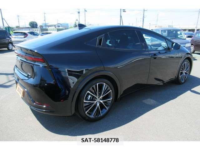 Toyota PRIUS 2023-11 393359-3