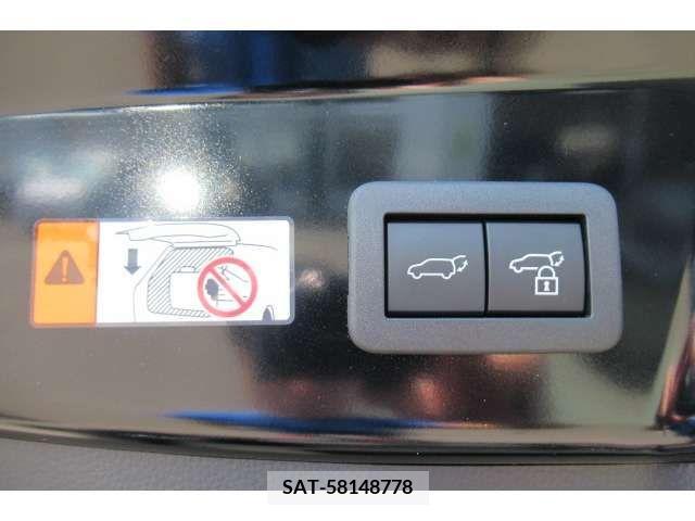 Toyota PRIUS 2023-11 393359-18