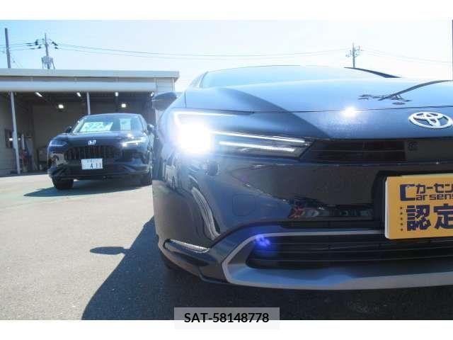 Toyota PRIUS 2023-11 393359-13