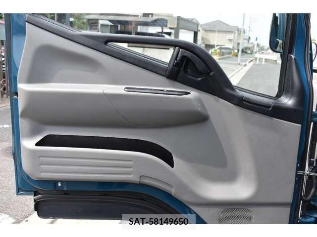 Mitsubishi CANTER 2021-05 263919-10