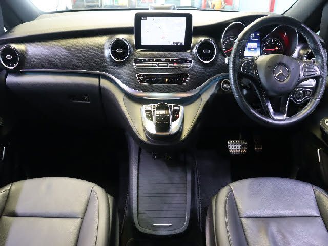 Mercedes Benz V-CLASS 2020-02 13480-1