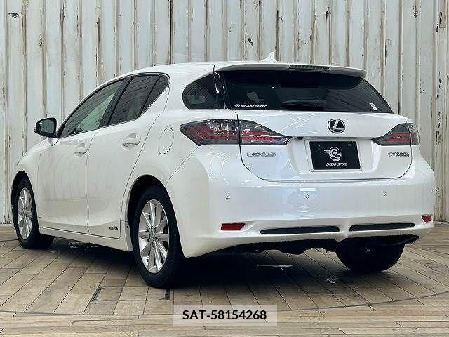 Lexus CT 2012-02 322682-15