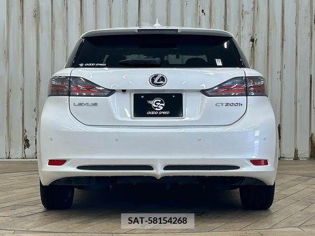 Lexus CT 2012-02 322682-12