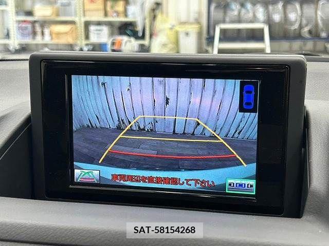 Lexus CT 2012-02 322682-3