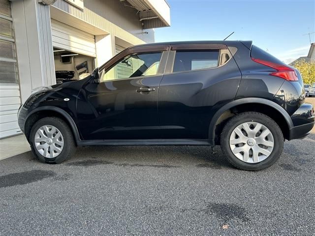 Nissan JUKE 2011-10 27682-3