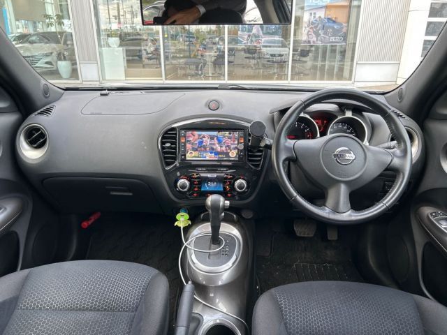 Nissan JUKE 2011-10 27682-6