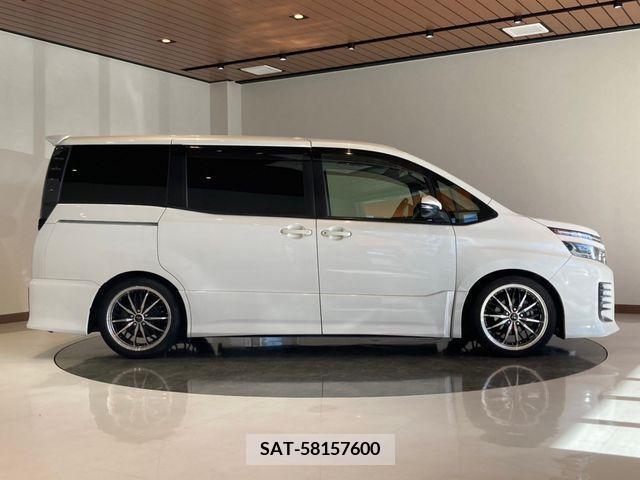 Toyota VOXY 2014-02 352910-5