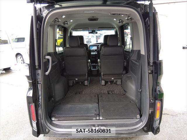 Honda e 2018-12 213761-15