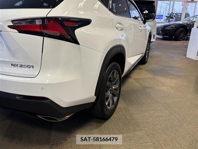 Lexus NX 2016-12 275556-8