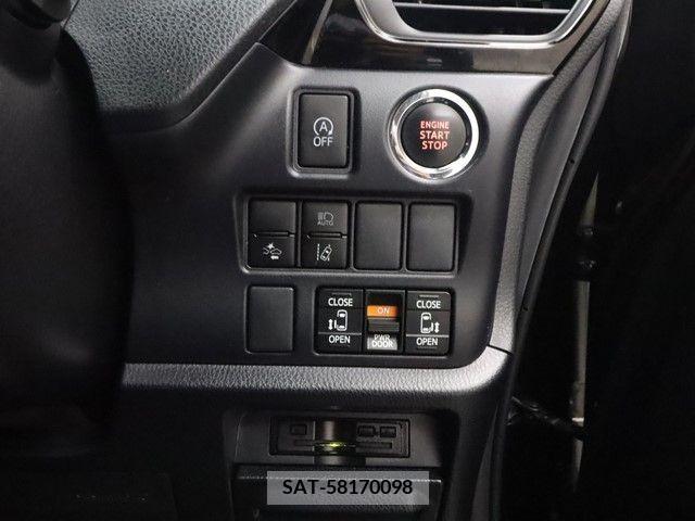 Toyota VOXY 2018-10 370382-10