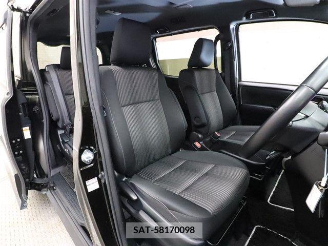 Toyota VOXY 2018-10 370382-3