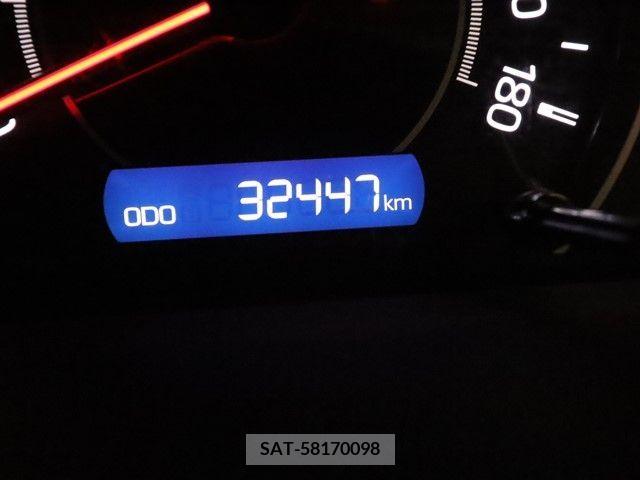 Toyota VOXY 2018-10 370382-28