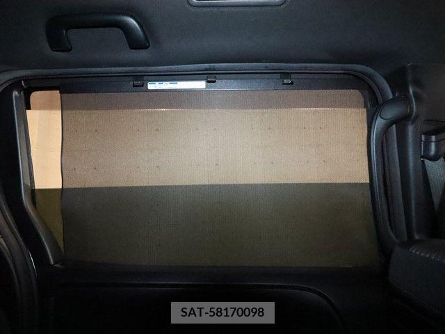 Toyota VOXY 2018-10 370382-26