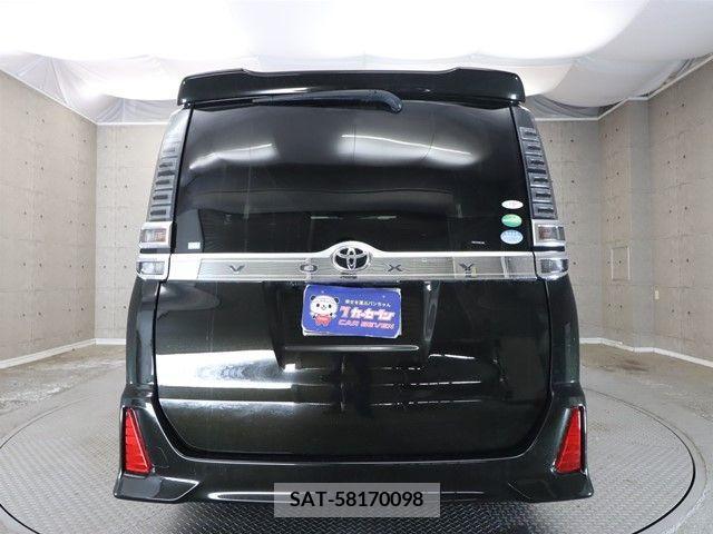 Toyota VOXY 2018-10 370382-23