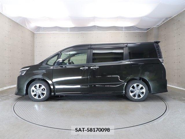 Toyota VOXY 2018-10 370382-25