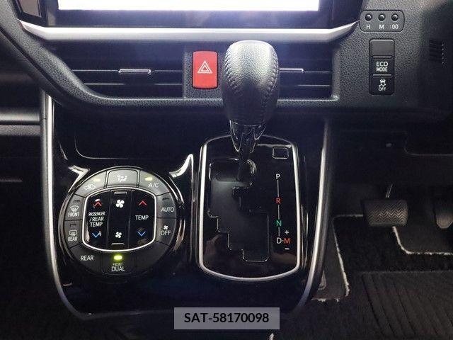 Toyota VOXY 2018-10 370382-11