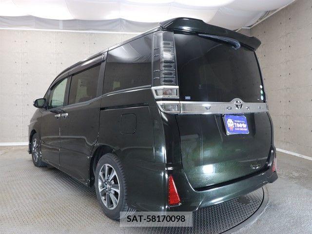 Toyota VOXY 2018-10 370382-24