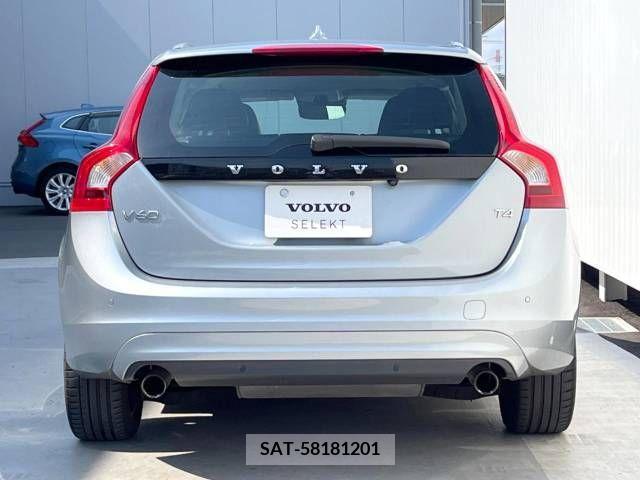 Volvo V60 2015-06 381009-17