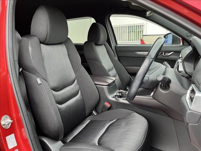 Mazda CX-8 2017-12 24037-6