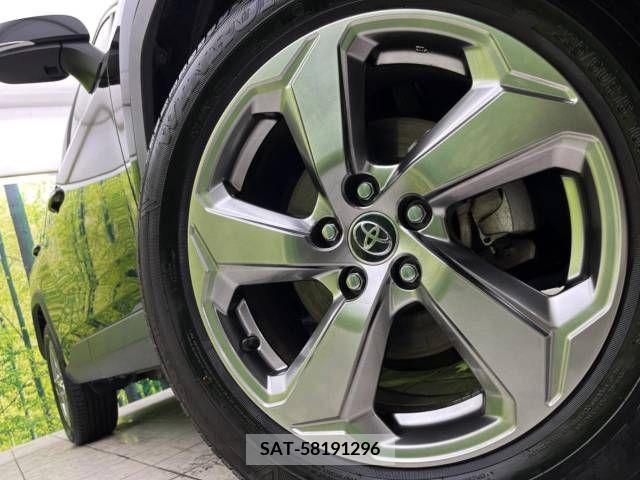 Toyota RAV4 2019-07 215262-13