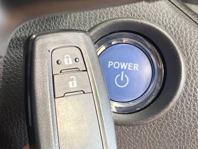 Toyota C-HR 2019-03 14379-11