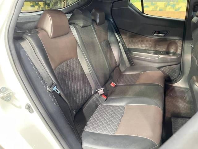 Toyota C-HR 2019-03 14379-9