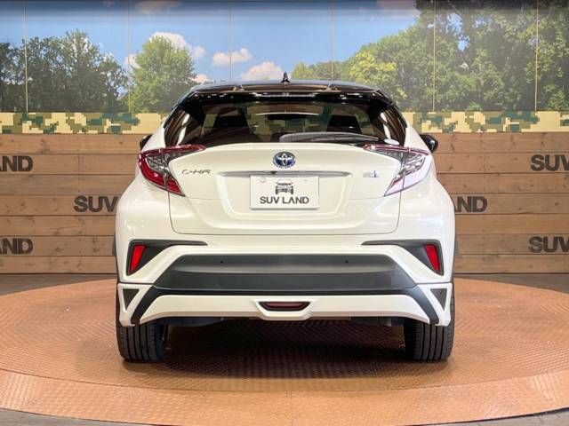 Toyota C-HR 2019-03 14379-15