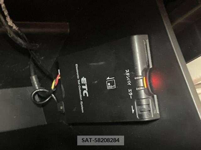 Suzuki SPACIA 2019-09 376520-5