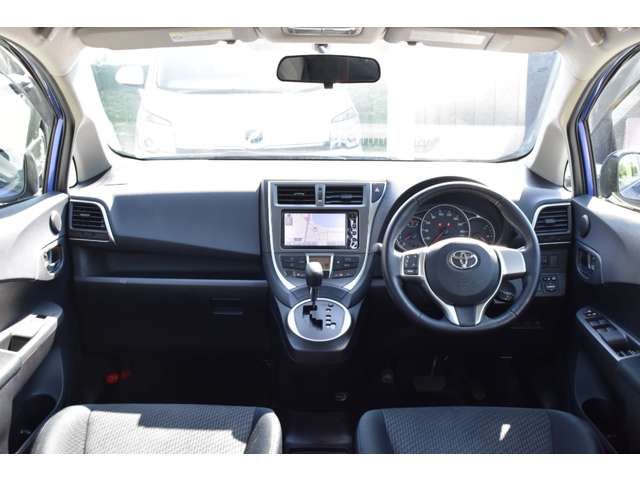 Toyota RACTIS 2012-03 2887-1