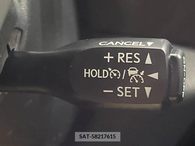 Toyota C-HR 2017-05 379433-4