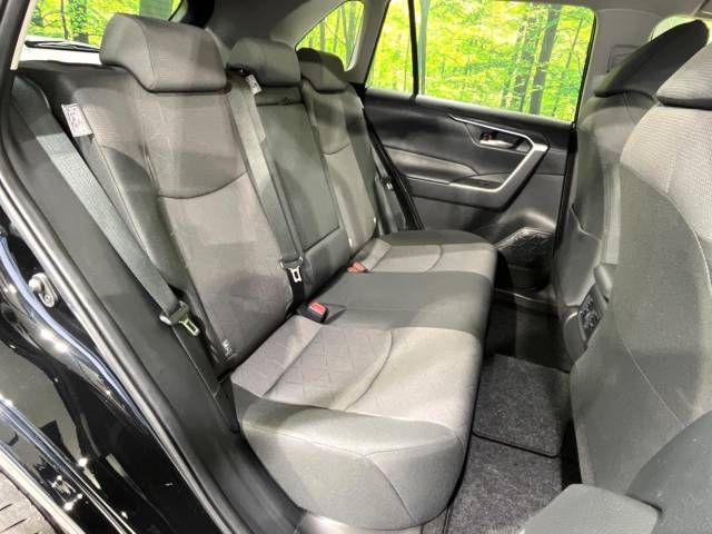 Toyota RAV4 2023-06 183127-9