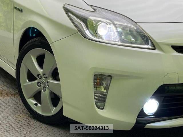 Toyota PRIUS 2013-07 343805-12
