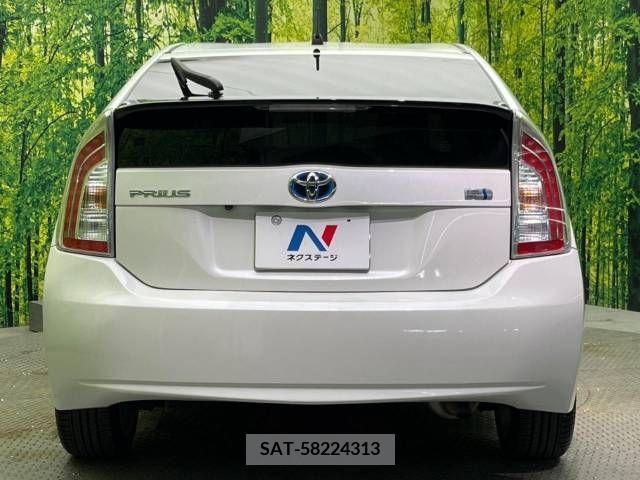 Toyota PRIUS 2013-07 343805-15