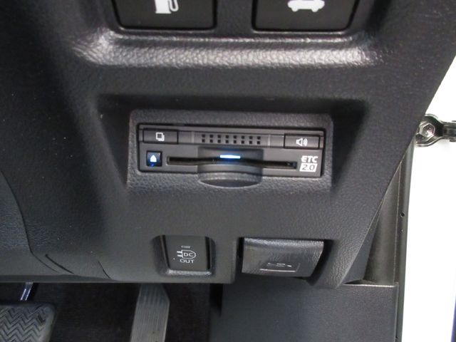 Toyota Mirai 2018-07 726-21
