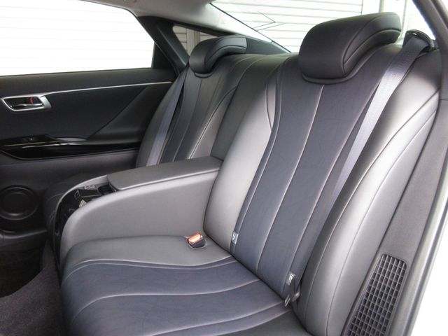 Toyota Mirai 2018-07 726-10