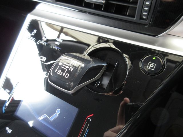 Toyota Mirai 2018-07 726-14
