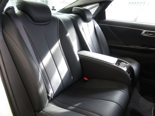 Toyota Mirai 2018-07 726-7