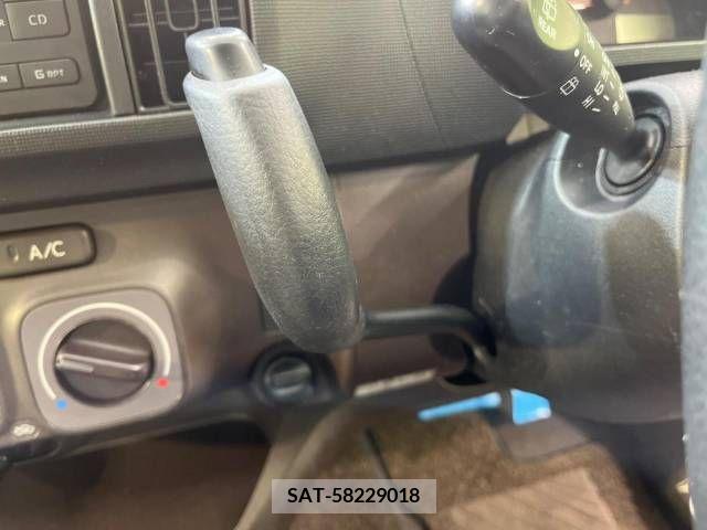 Toyota PASSO 2013-09 327358-7