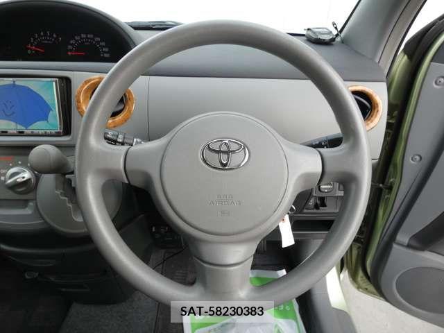 Toyota SIENTA 2007-11 385902-13