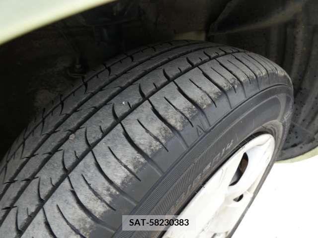 Toyota SIENTA 2007-11 385902-17