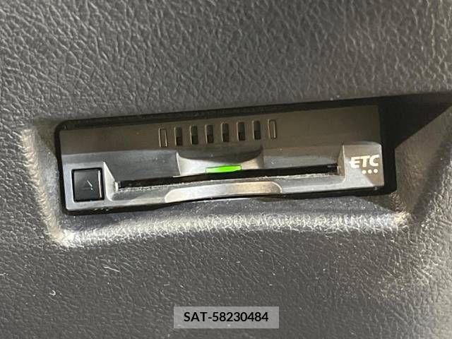 Toyota SIENTA 2019-12 348025-7